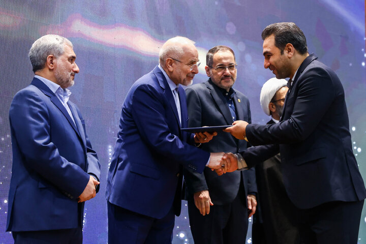 آیین تجلیل از پژوهشگران برتر مرکز پژوهش‌های مجلس با حضور دکتر قالیباف