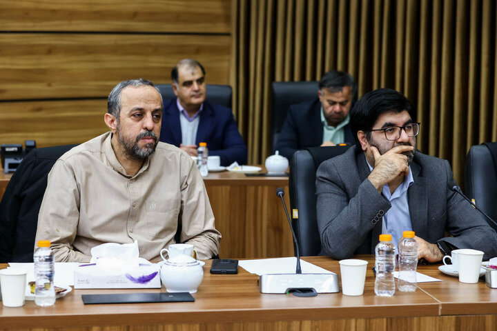 نشست جمعی از مدیران مرکز پژوهش‌های مجلس با دکتر محمدباقر قالیباف رئیس مجلس شورای اسلامی