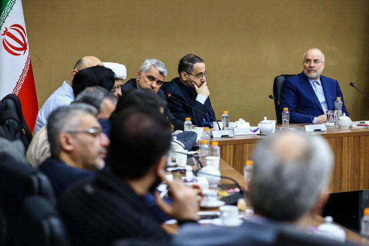 نشست جمعی از مدیران مرکز پژوهش‌های مجلس با دکتر محمدباقر قالیباف رئیس مجلس شورای اسلامی