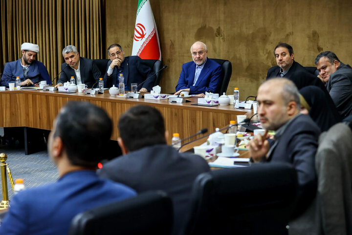 نشست جمعی از مدیران مرکز پژوهش‌های مجلس با دکتر محمدباقر قالیباف رئیس مجلس شورای اسلامی