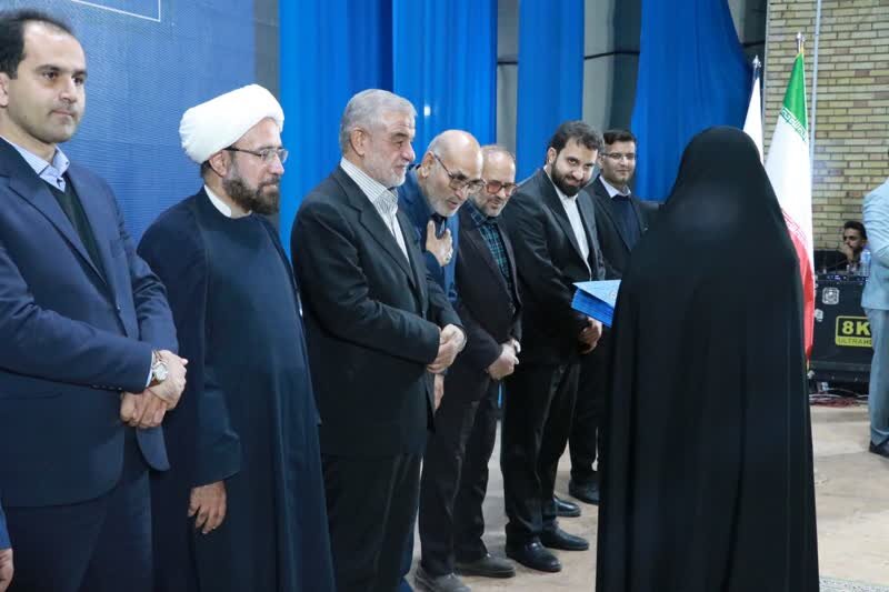 روحیه بسیجی الگوی دانش آموزان برای فتح قله‌های علم است - خانه ملت