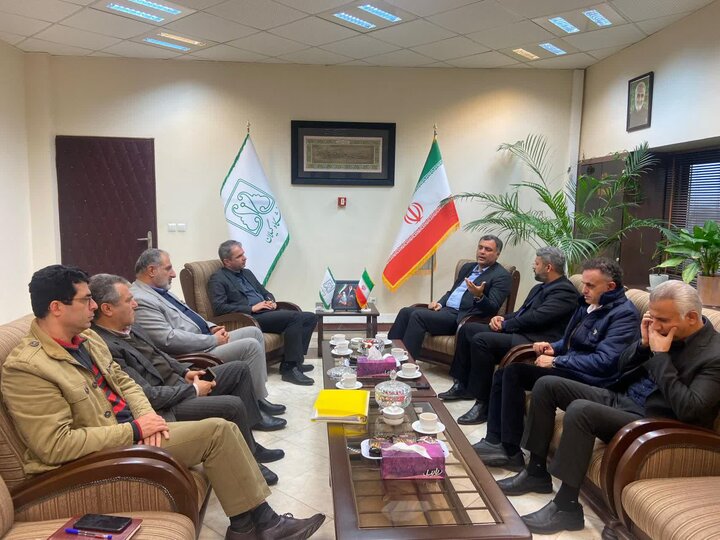 نشست رحمت زاده با رئیس دانشگاه گیلان/ پیگیر تأمین زیرساخت‌ها و نیازهای دانشکده منابع طبیعی صومعه سرا