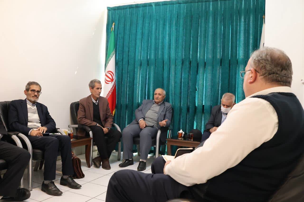 دیدار کانون بازنشستگان تامین اجتماعی استان با سید فرید موسوی/ تاکید بر حل مشکلات بازنشستگان تامین اجتماعی