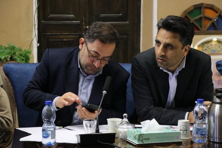 نشست کمیسیون مشترک بررسی لایحه سازمان ملی مهاجرت در یزد