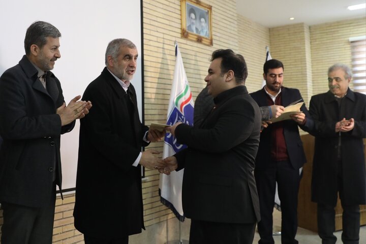 بازدید دکتر نیکزاد از پارک علم و فناوری شهرستان فولاد شهر اصفهان