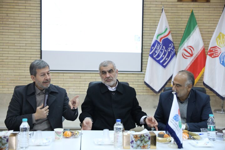 بازدید دکتر نیکزاد از پارک علم و فناوری شهرستان فولاد شهر اصفهان