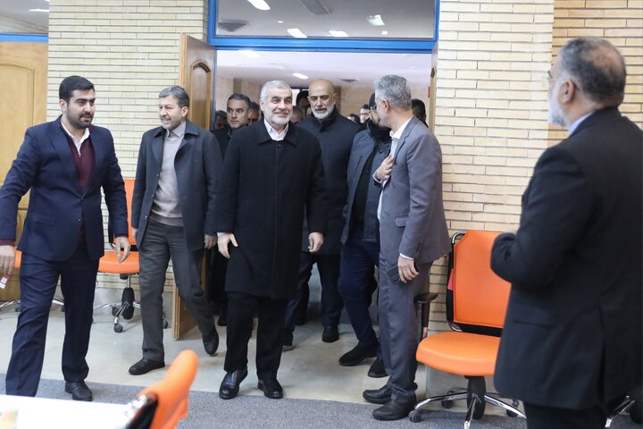 بازدید دکتر نیکزاد از پارک علم و فناوری شهرستان فولاد شهر اصفهان