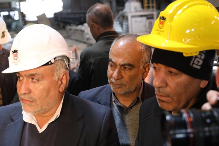 بازدید دکتر نیکزاد از کارخانه ذوب آهن اصفهان