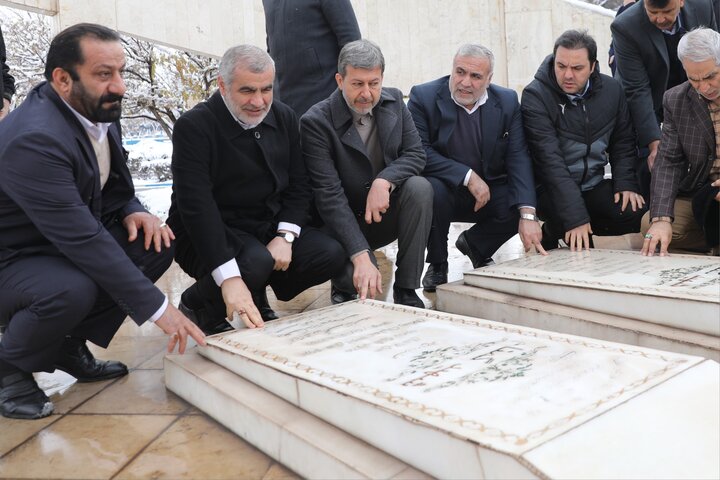 بازدید دکتر نیکزاد از کارخانه ذوب آهن اصفهان