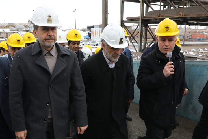 بازدید دکتر نیکزاد از کارخانه ذوب آهن اصفهان