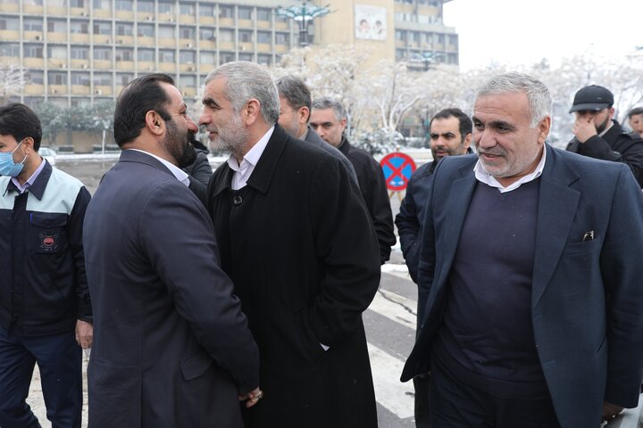 بازدید دکتر نیکزاد از کارخانه ذوب آهن اصفهان