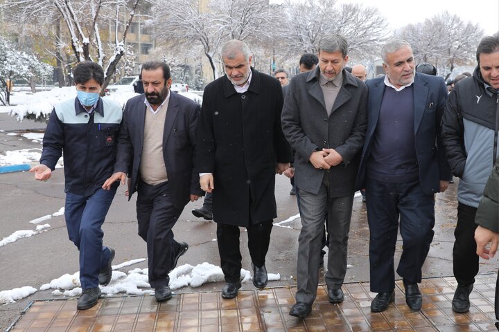 بازدید دکتر نیکزاد از کارخانه ذوب آهن اصفهان