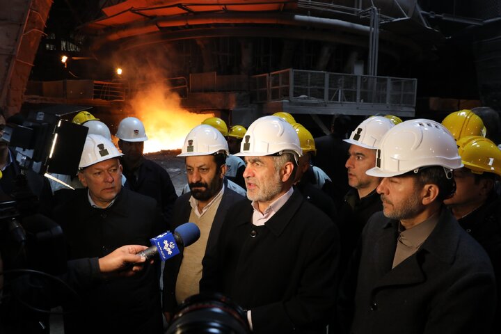 بازدید دکتر نیکزاد از کارخانه ذوب آهن اصفهان
