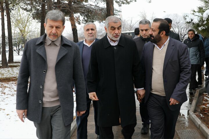 بازدید دکتر نیکزاد از کارخانه ذوب آهن اصفهان