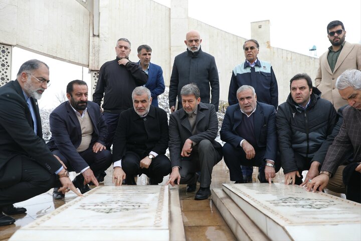 بازدید دکتر نیکزاد از کارخانه ذوب آهن اصفهان