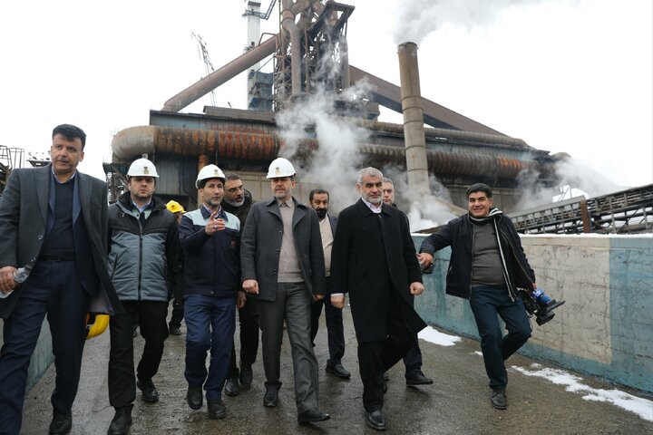 بازدید دکتر نیکزاد از کارخانه ذوب آهن اصفهان