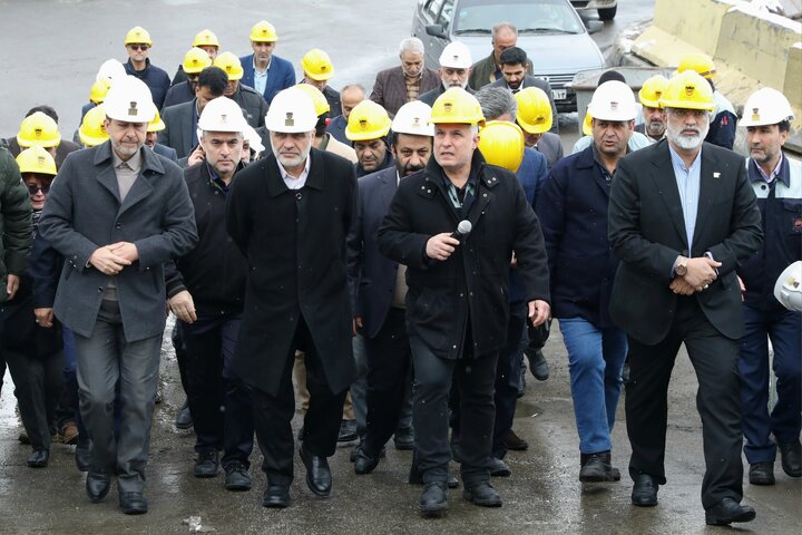 بازدید دکتر نیکزاد از کارخانه ذوب آهن اصفهان