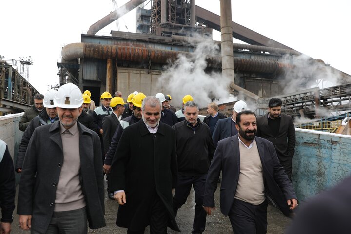 بازدید دکتر نیکزاد از کارخانه ذوب آهن اصفهان