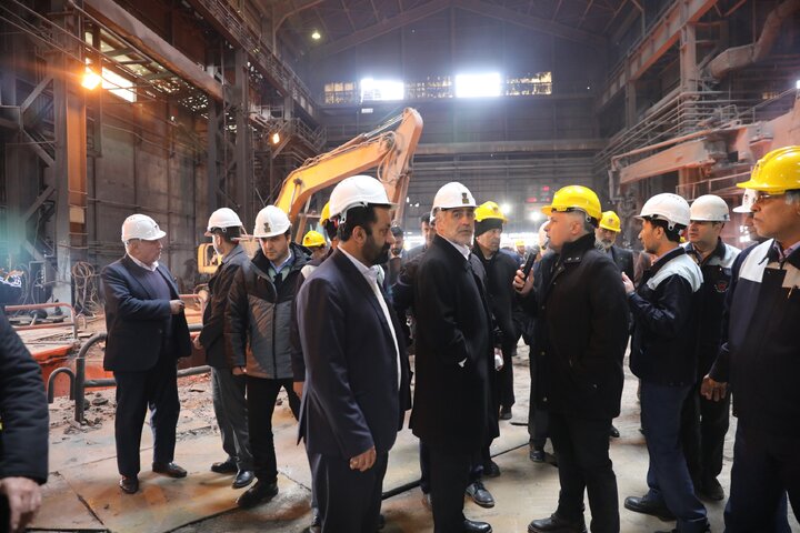 بازدید دکتر نیکزاد از کارخانه ذوب آهن اصفهان