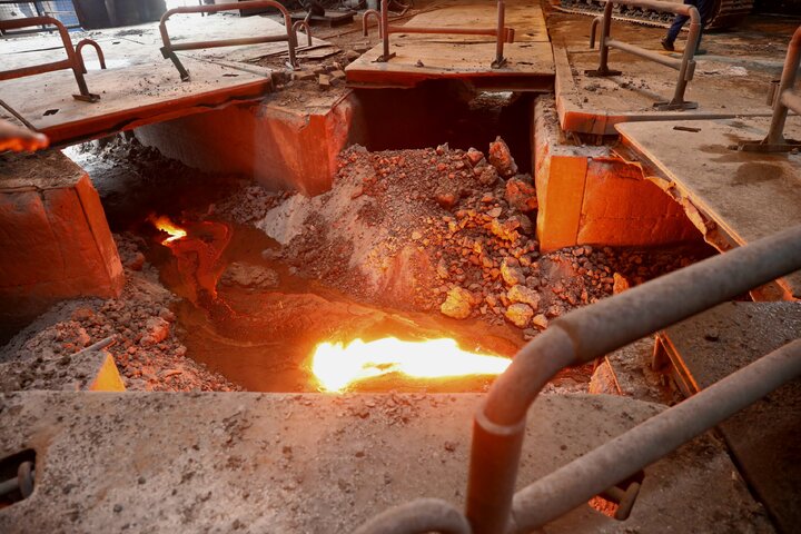 بازدید دکتر نیکزاد از کارخانه ذوب آهن اصفهان