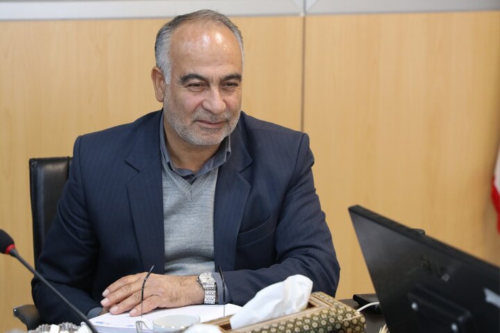 جلسه جمع‌بندی سفر دکتر نیکزاد به شهرستان لنجان، فولادشهر و زرین‌شهر