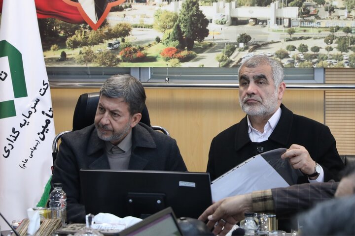 جلسه جمع‌بندی سفر دکتر نیکزاد به شهرستان لنجان، فولادشهر و زرین‌شهر