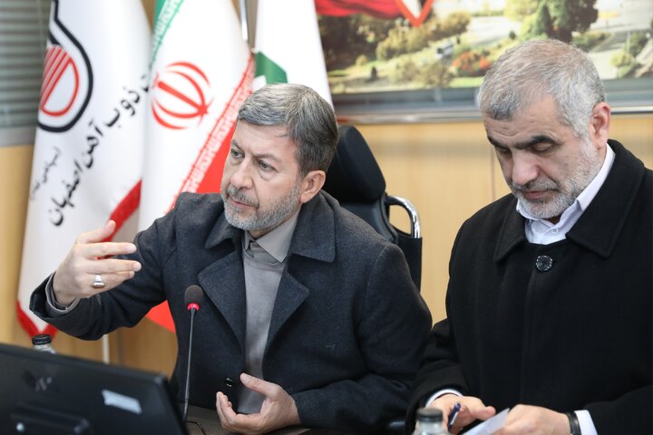 جلسه جمع‌بندی سفر دکتر نیکزاد به شهرستان لنجان، فولادشهر و زرین‌شهر