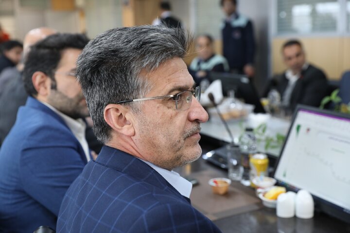 جلسه جمع‌بندی سفر دکتر نیکزاد به شهرستان لنجان، فولادشهر و زرین‌شهر