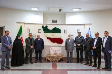 ادای احترام اعضای مجمع نمایندگان استان تهران به شهدای هسته‌ای جنگ ۱۲ روزه