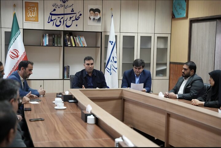 تقدیر از داوطلبان پویش نذر آب اردکان برای احیای آب‌انبار تاریخی حاج عبدالوهاب انصاری