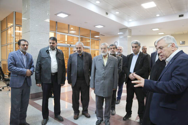 ادای احترام اعضای مجمع نمایندگان استان تهران به شهدای هسته‌ای جنگ ۱۲ روزه