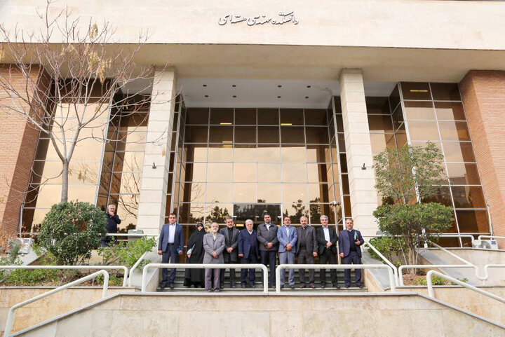 ادای احترام اعضای مجمع نمایندگان استان تهران به شهدای هسته‌ای جنگ ۱۲ روزه