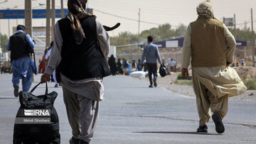 اعطای اقامت بی‌ضابطه به اتباع، دروغ محض و تهمت آشکار است