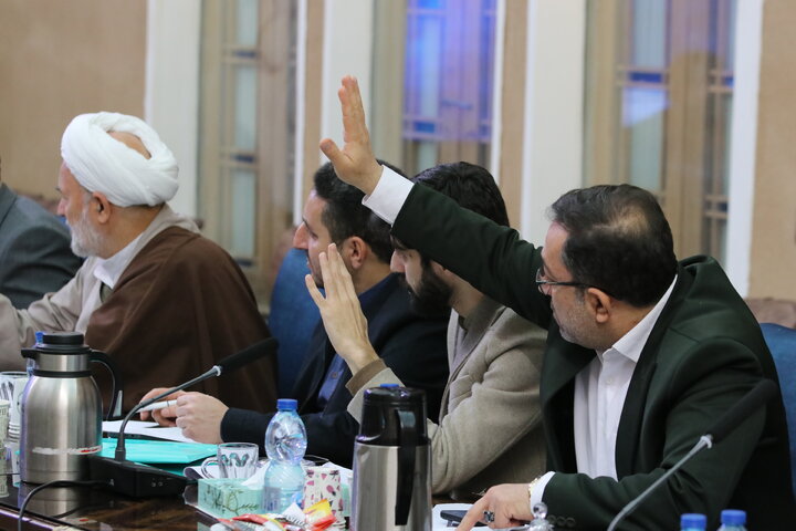 سومین نشست کمیسیون مشترک بررسی لایحه سازمان ملی مهاجرت در یزد