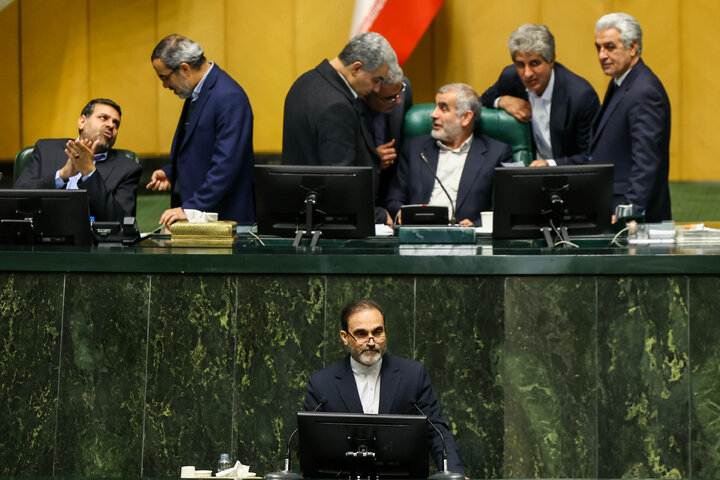 ناطقان میان دستور نشست علنی یکشنبه 30 آذرماه مجلس