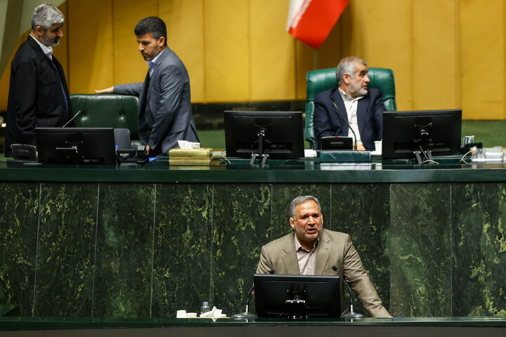 ناطقان میان دستور نشست علنی یکشنبه 30 آذرماه مجلس