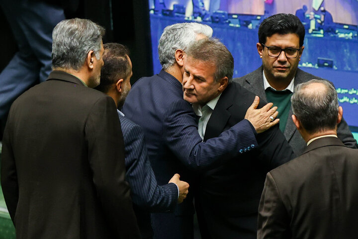 ناطقان میان دستور نشست علنی یکشنبه 30 آذرماه مجلس