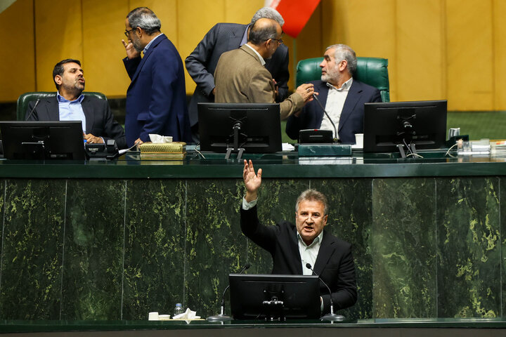 ناطقان میان دستور نشست علنی یکشنبه 30 آذرماه مجلس