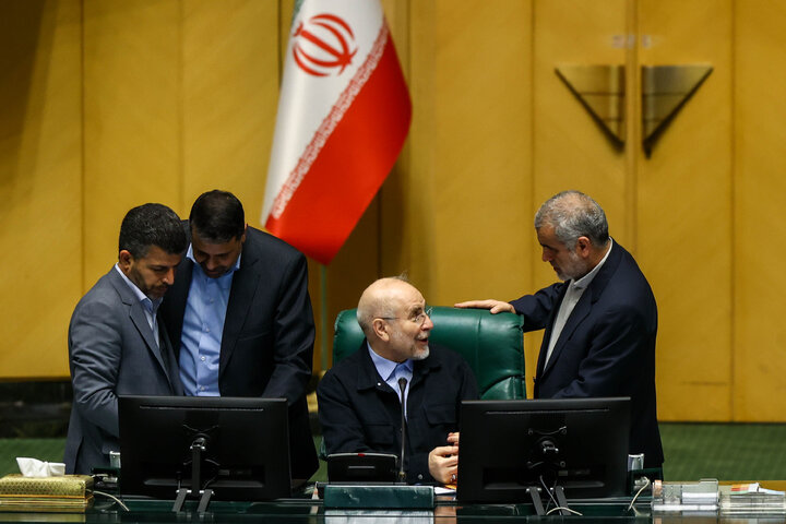 نشست علنی یکشنبه ۳۰ آذر ماه مجلس شورای اسلامی