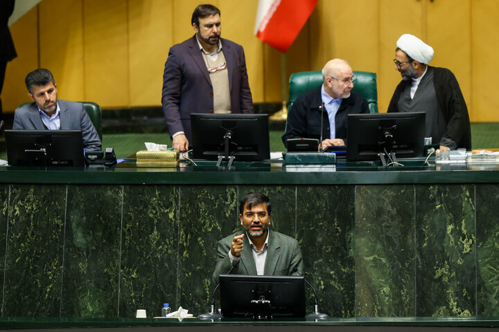 نشست علنی یکشنبه ۳۰ آذر ماه مجلس شورای اسلامی