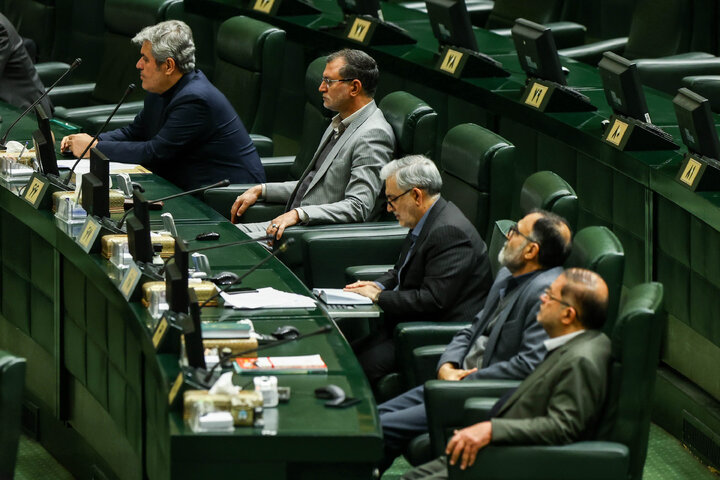 نشست علنی یکشنبه ۳۰ آذر ماه مجلس شورای اسلامی