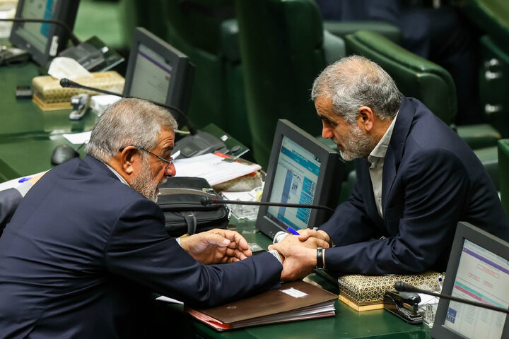 نشست علنی یکشنبه ۳۰ آذر ماه مجلس شورای اسلامی