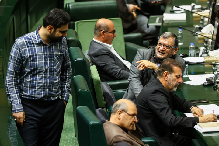 نشست علنی یکشنبه ۳۰ آذر ماه مجلس شورای اسلامی