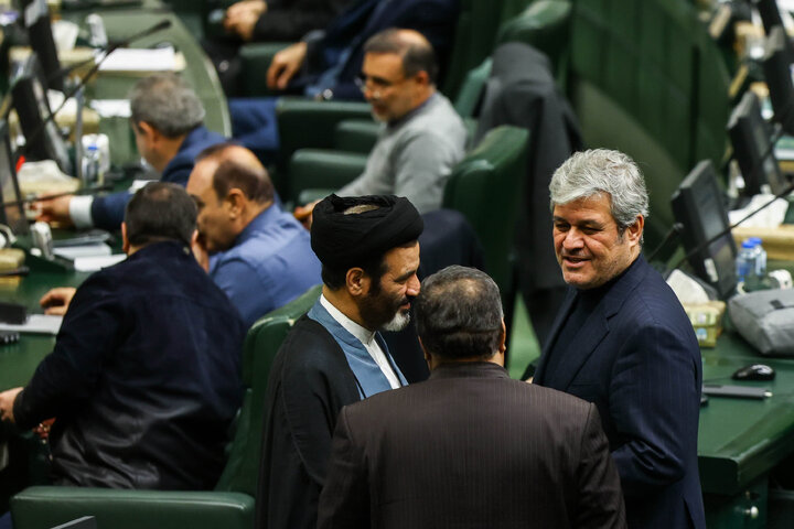 نشست علنی یکشنبه ۳۰ آذر ماه مجلس شورای اسلامی