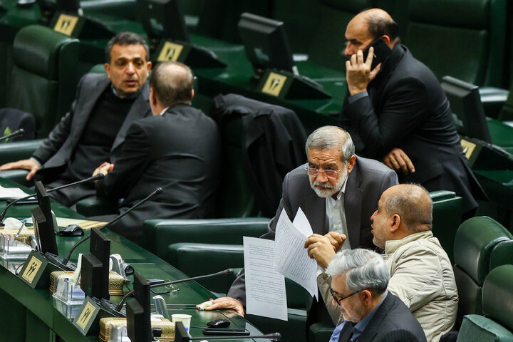 نشست علنی یکشنبه ۳۰ آذر ماه مجلس شورای اسلامی