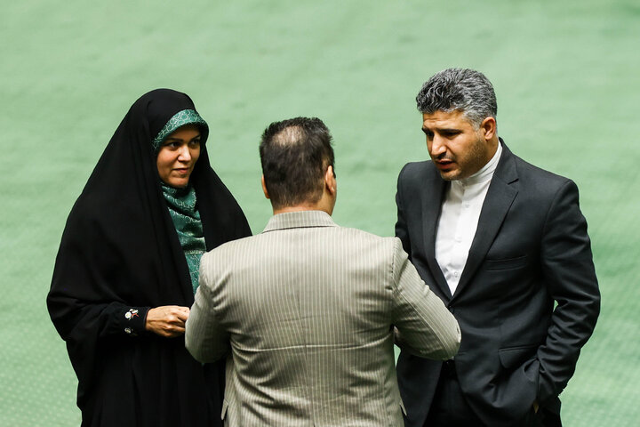 نشست علنی یکشنبه ۳۰ آذر ماه مجلس شورای اسلامی