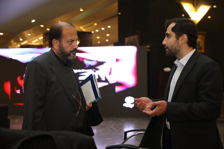 بازدید نمایندگان مجلس شورای اسلامی از نمایشگاه از جنایت تا عدالت