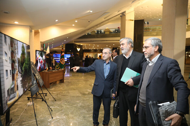 بازدید نمایندگان مجلس شورای اسلامی از نمایشگاه از جنایت تا عدالت