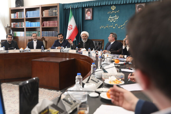 نشست کمیسیون اصل 90 با حضور رئیس سازمان ثبت اسناد واملاک کشور