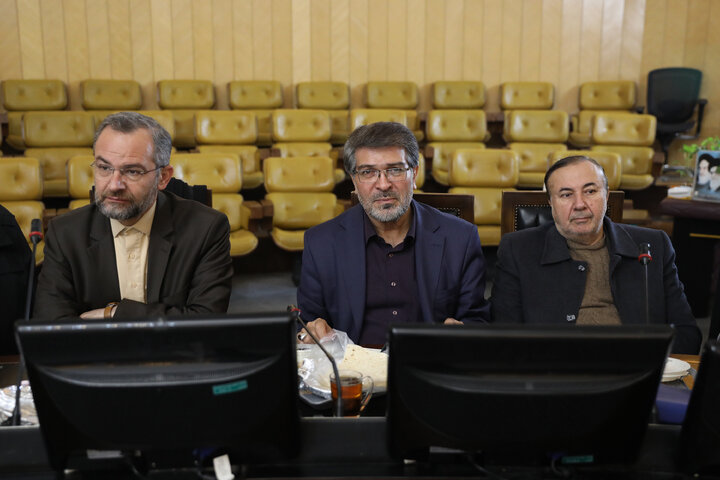 نشست هم اندیشی اجرای سیاست های کلی مقام معظم رهبری